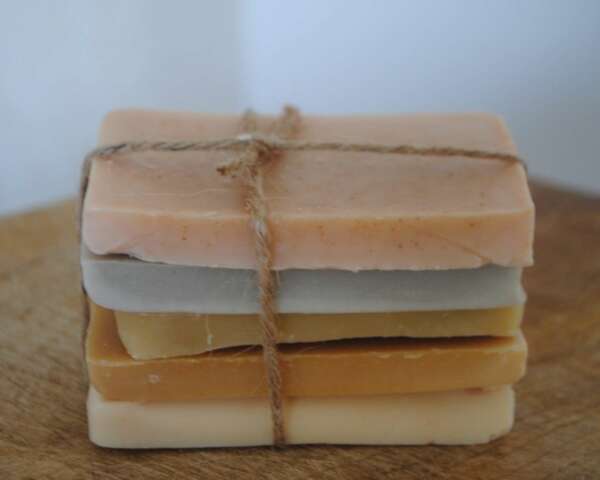 Chutes de savon saponification à froid saf savonnerie artisanale Bretagne Finistère